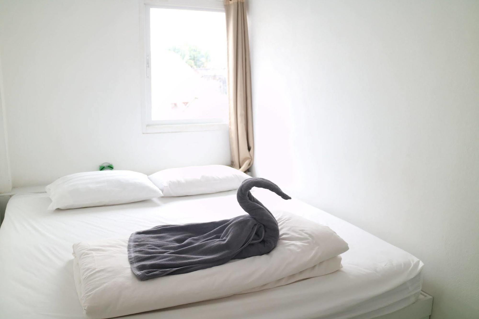 Best Stay Hostel Пхукет Екстер'єр фото